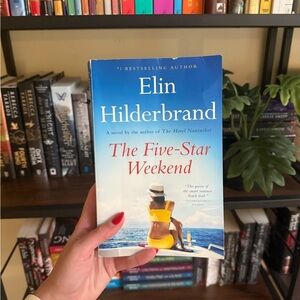 The Five-Star Weekend by Elin Hilderbrand